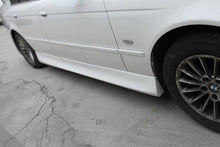 Load image into Gallery viewer, 1997-2003 BMW 5 Series E39 VRS Style Side Skirts - Carbonado