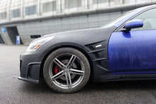 Load image into Gallery viewer, 2007-2013 Infiniti G25 &amp; G35 &amp; G37 Sedan ELT Style Fender - Carbonado