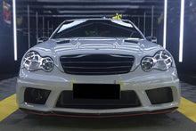 Load image into Gallery viewer, 2001-2007 Mercedes Benz W203 C Class AMG3 Style Front Bumper - Carbonado