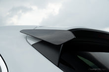 Load image into Gallery viewer, 2018-2025 Porsche 9Y0 9YA Cayenne S    GTS    E-Hybrid TurboGT Style Dry Carbon Fiber Roof Spoiler (Dont fit Coupe)