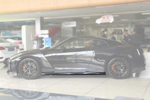 Load image into Gallery viewer, 2017-2022 Nissan GTR R35 EBA OEM Style Carbon Fiber Side Skirts - Carbonado