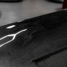 Load image into Gallery viewer, OPEN BOX 2010-2015 CHEVY CAMARO TYPE-SS CARBON FIBER FENDERS (PAIR)
