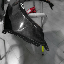 Load image into Gallery viewer, OPEN BOX 2010-2015 CHEVY CAMARO TYPE-SS CARBON FIBER FENDERS (PAIR)