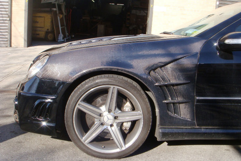 2005-2007 Mercedes Benzw203 C55 AMG  Only WI Style  Front Fender - Carbonado