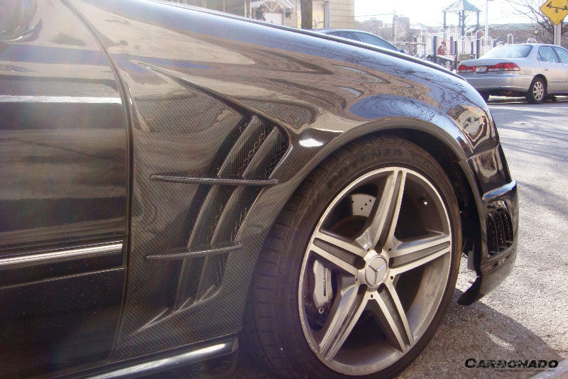 2005-2007 Mercedes Benzw203 C55 AMG  Only WI Style  Front Fender