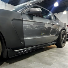 Load image into Gallery viewer, 2010-2014 Mustang S197 GT350 S550 Style Side Skirt Gloss Black