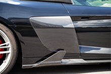 Load image into Gallery viewer, Capristo Matte Exhaust Carbon Side Fins Audi R8 V10 Gen2 Facelift 2020+