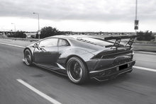 Load image into Gallery viewer, 2015-2020 Lamborghini Huracan LP610 DE Style Rear Diffuser - Carbonado