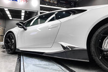 Load image into Gallery viewer, 2015-2019 Lamborghini Huracan LP610 &amp; LP580 MD Style Carbon Fiber Side Skirts - Carbonado