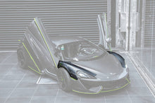 Load image into Gallery viewer, 2015-2021 McLaren 540C/570S/600LT Cabon Fiber Front Fender - Carbonado