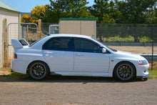 Load image into Gallery viewer, 2003-2006 Mitsubishi Evolution 7/8/9 OE Style Carbon Fiber Fender - Carbonado