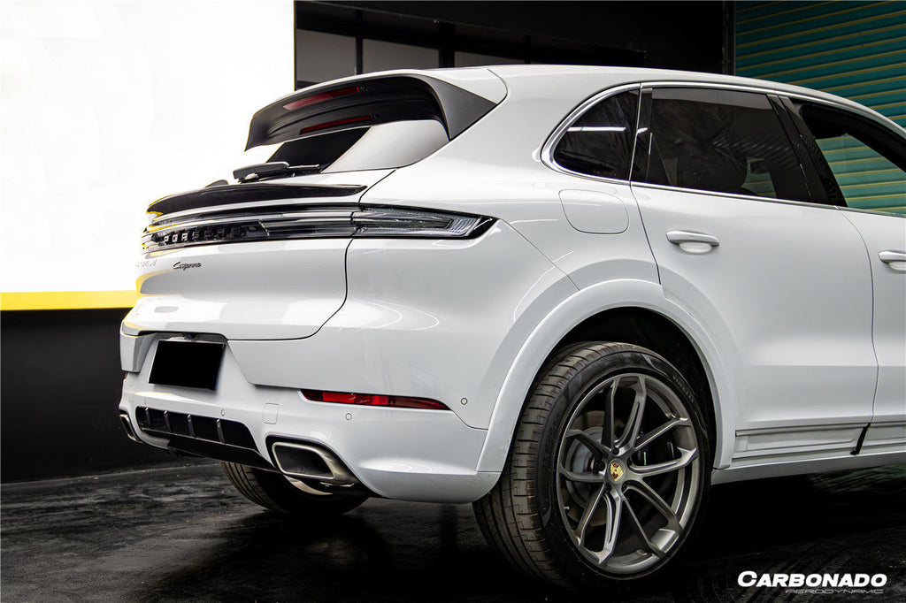 Carbonado 2018-2025 Porsche 9Y0 9YA Cayenne S    GTS    E-Hybrid TKT Style Carbon Fiber Trunk Spoiler