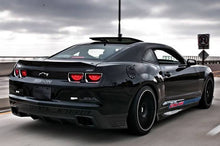 Load image into Gallery viewer, 2010-2015 Chevrolet Camaro Carbon fiber Duckbill Trunk - Carbonado