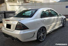 Load image into Gallery viewer, 2001-2007 Mercedes Benz W203 C Class WI Style Side Skirts - Carbonado