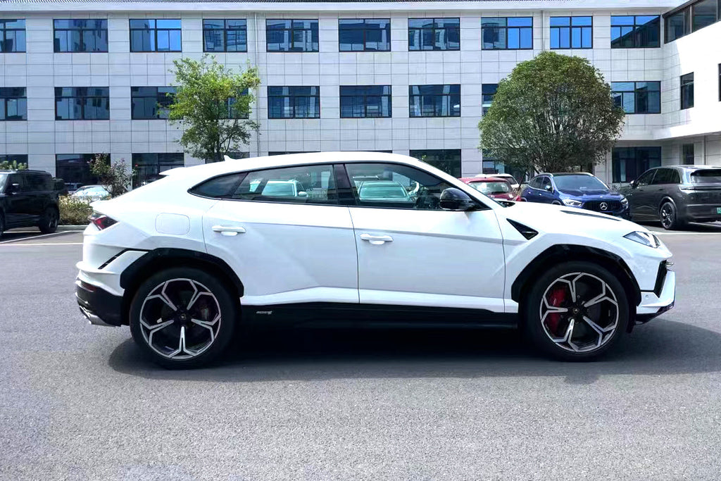 2018-2025 Lamborghini URUS Convert Performante Style Side Skirts