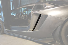 Load image into Gallery viewer, 2011-2016 Lamborghini Aventador LP700 Coupe BKSS Style Carbon Fiber Quarter Panel Fender Vent Inside