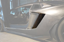 Load image into Gallery viewer, 2011-2016 Lamborghini Aventador LP700 Coupe BKSS Style Carbon Fiber Quarter Panel Fender Vent Outside
