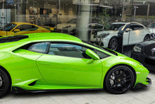 Load image into Gallery viewer, 2015-2019 Lamborghini Huracan LP610&amp;LP580 AO Style Carbon Fiber Side Skirts Under Board