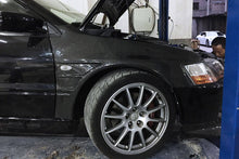 Load image into Gallery viewer, 2003-2006 Mitsubishi Evo 7/8/9 D1 Style Carbon Fiber Fender - Carbonado