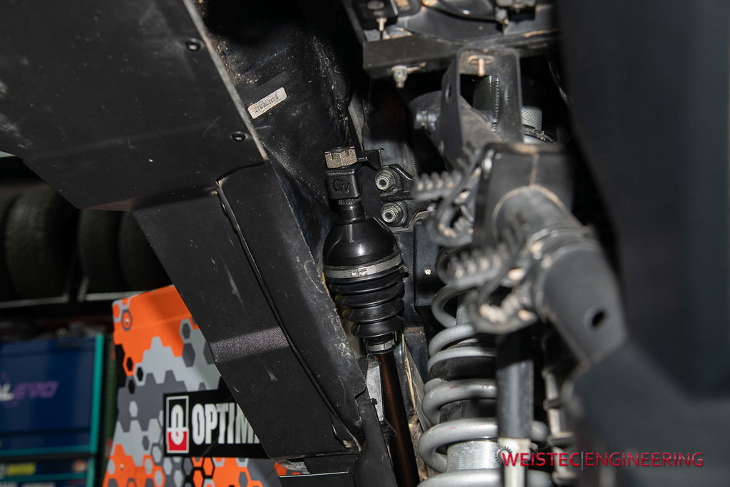 Weistec Can-Am Maverick X3 Spare Axle Mount Driver Side