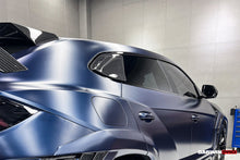 Load image into Gallery viewer, DarwinPRO 2018-2025 Lamborghini URUS BKSS Carbon Fiber Side Quarter Window Scoops