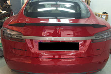 Load image into Gallery viewer, 2012-2015 Tesla S Pre-facelift RS Style Carbon Fiber Trunk Spoiler - Carbonado