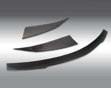 Load image into Gallery viewer, Novitec Carbon Fiber 3 Piece Middle Spoiler Lamborghini Urus 2019+