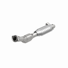 Load image into Gallery viewer, MagnaFlow Conv DF 97-98 Ford Trucks 4.6L
